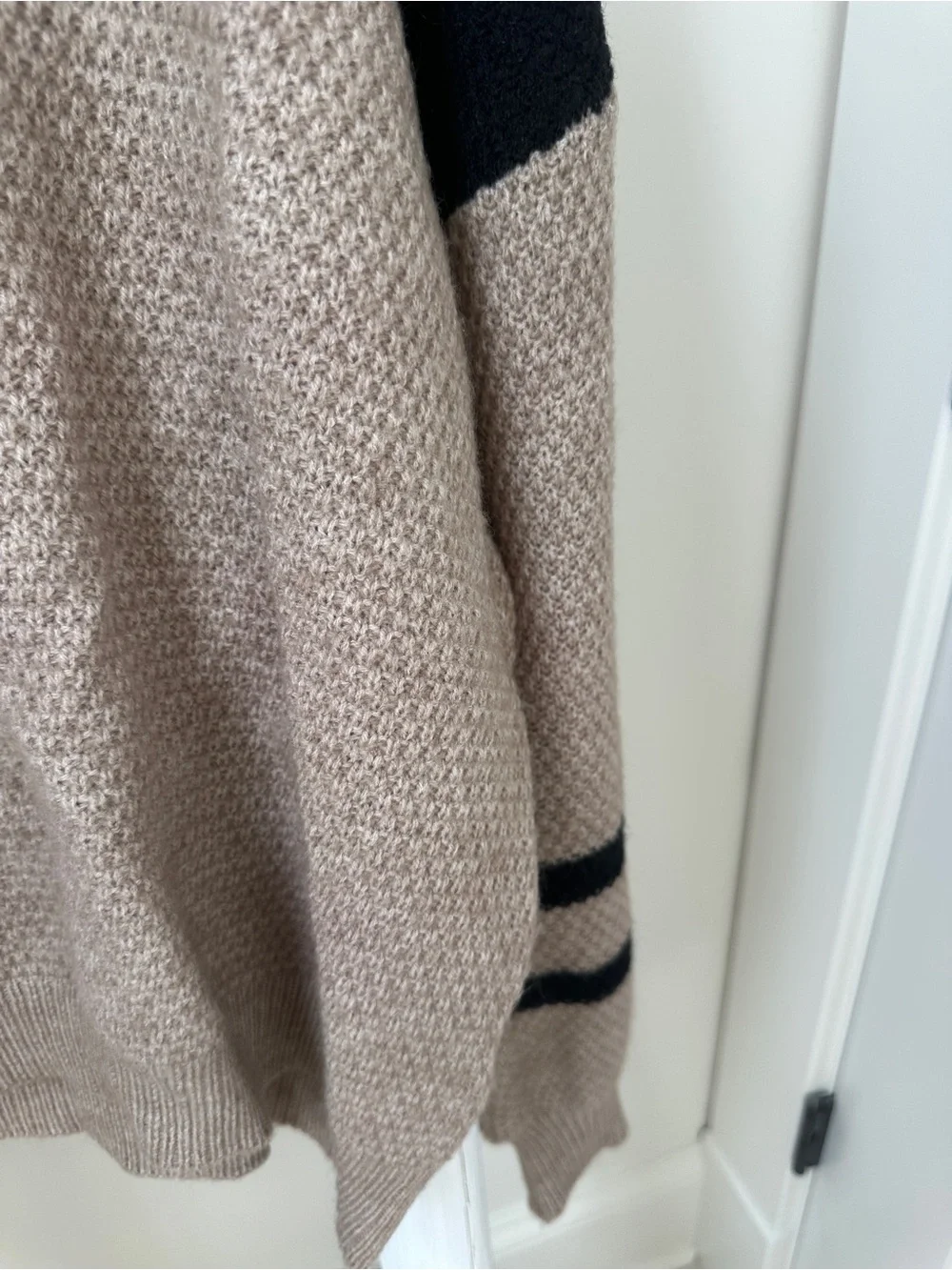 SHEIN Black and Beige Colorblock Crewneck Sweater XL
